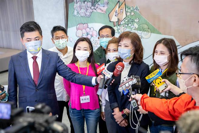 针对高虹安说出新竹市是「是非之地」的言论，沈慧虹强力回应说，新竹不是是非地，高虹安才是是非人。（陈育贤摄）