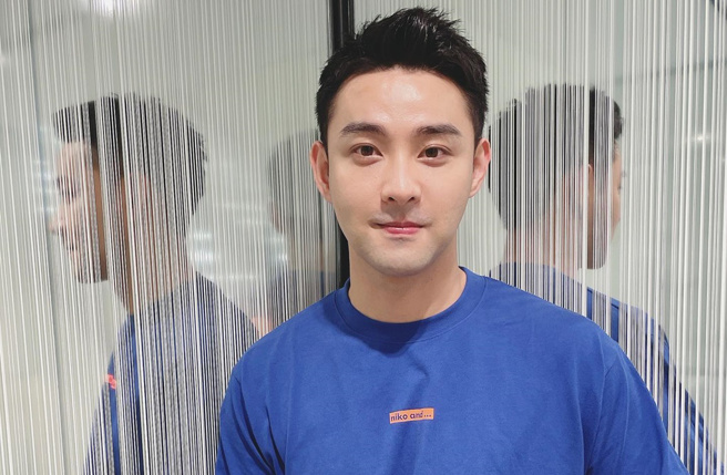 梨泰院29日发生推挤踩踏意外事故，潘柏希正好也在当地。(潘柏希 Penber脸书)