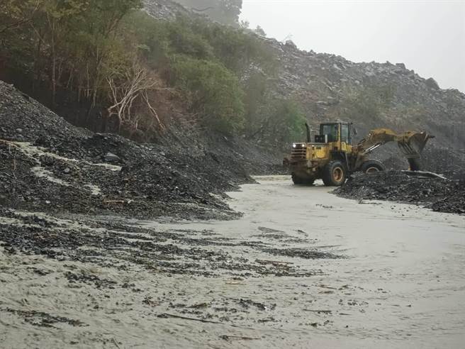 受颱风影响，宜兰县大同乡、南澳乡4所学校今宣布停班停课。（民眾提供／吴佩蓉宜兰传真）
