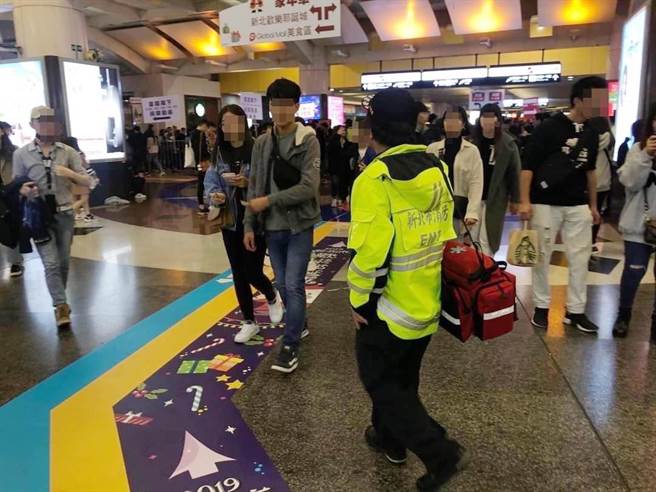 新北市政府强化欢乐耶诞城安全防护作为。（新北市消防局提供）