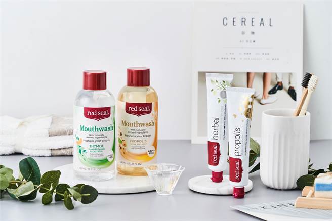 【red seal红印】蜂胶＆百里香漱口水＋同系列牙膏。（红印提供）