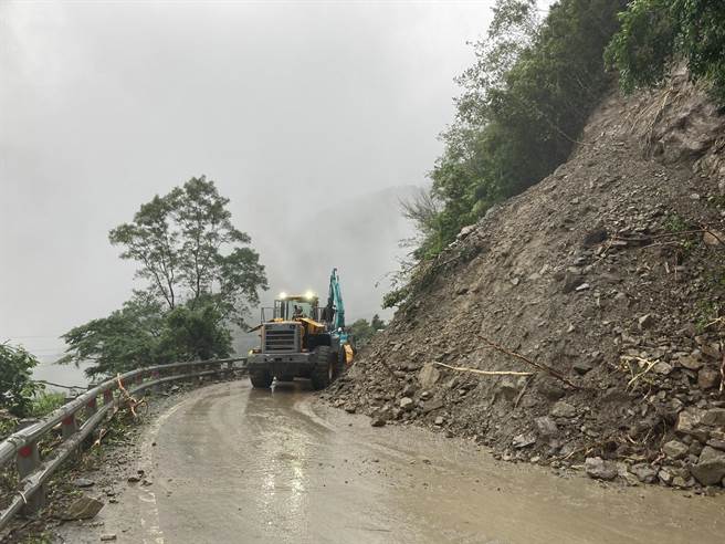 台9線119.4K搶通(公路總局提供)