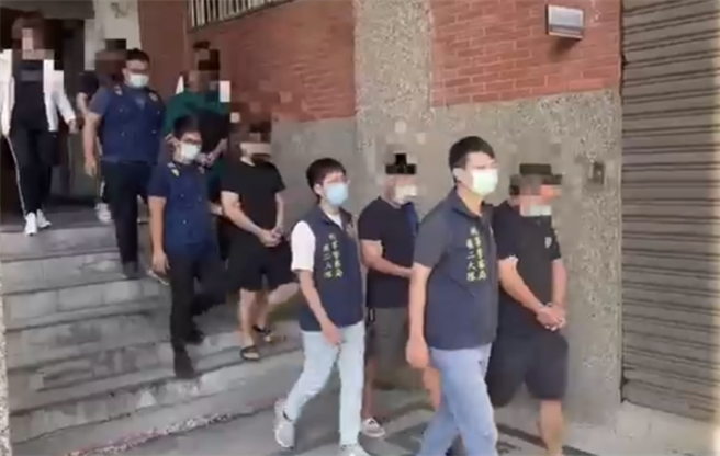 警方將邱嫌等15人依組織、詐欺等罪嫌移送。（警方提供）