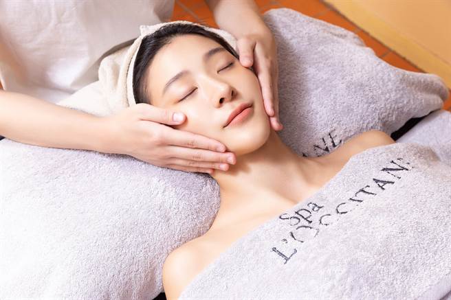 Spa by L’OCCITANE北投老爷期间限定店独家限定疗程，紧致肌活护理情境照。（欧舒丹提供）