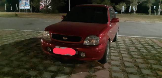 警方循線查得肇事自小客車及許姓男駕駛，並通知到案說明，開單告發。(圖／警方提供)