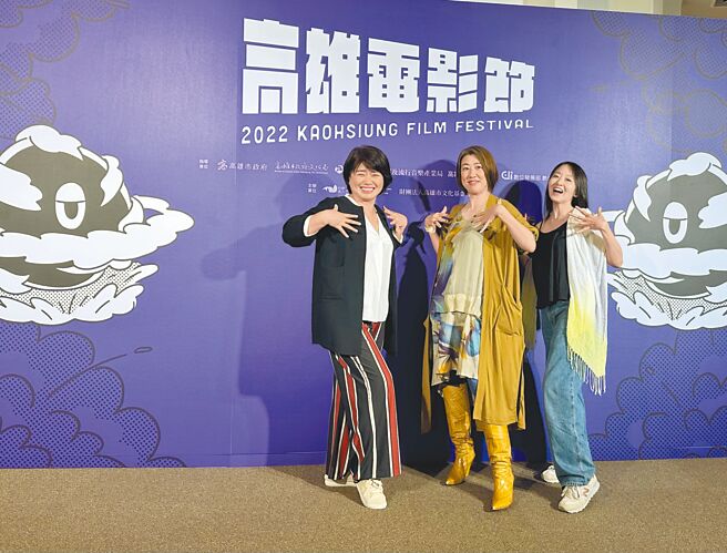 导演严艺文（左起）、编剧野木亚纪子、编剧黄馨萱昨出席讲座。（李承阳摄）