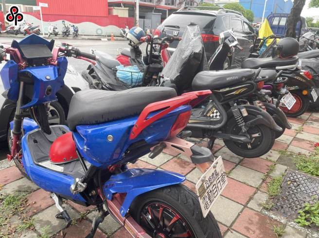 11月30日起电动自行车需挂牌才能上路。（资料照）