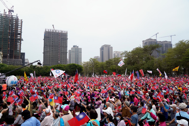 「南方响起誓师大会」造势活动现场。（图／取自柯志恩脸书）