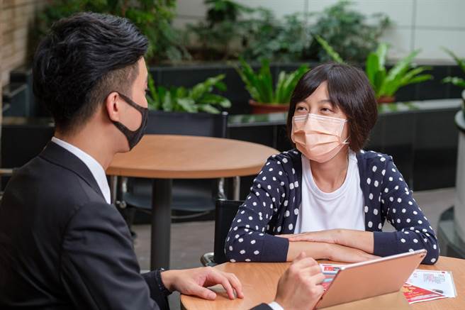 中寿「丰利月增」保单　助民眾保障兼顾规划退休金准备。（中寿提供）