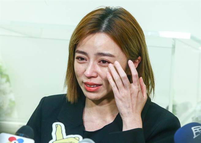 王瞳提到艾成仍忍不住泪崩。（粘耿豪摄）