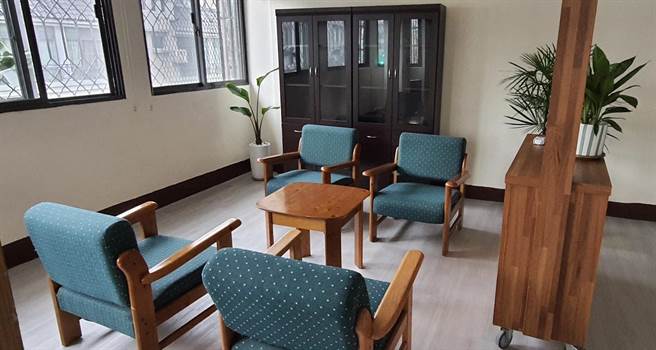 「自由壳落部」让精神障碍病友聚会交流，还有社工从旁辅导。（民眾提供／杨静茹南投传真）