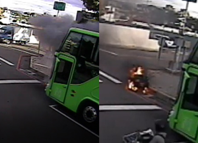 婦人的電動三輪車疑似撞到斜坡路緣石導致爆炸起火，整輛車被燒毀，停在一旁的客運車頭也被波及。（翻攝照片）