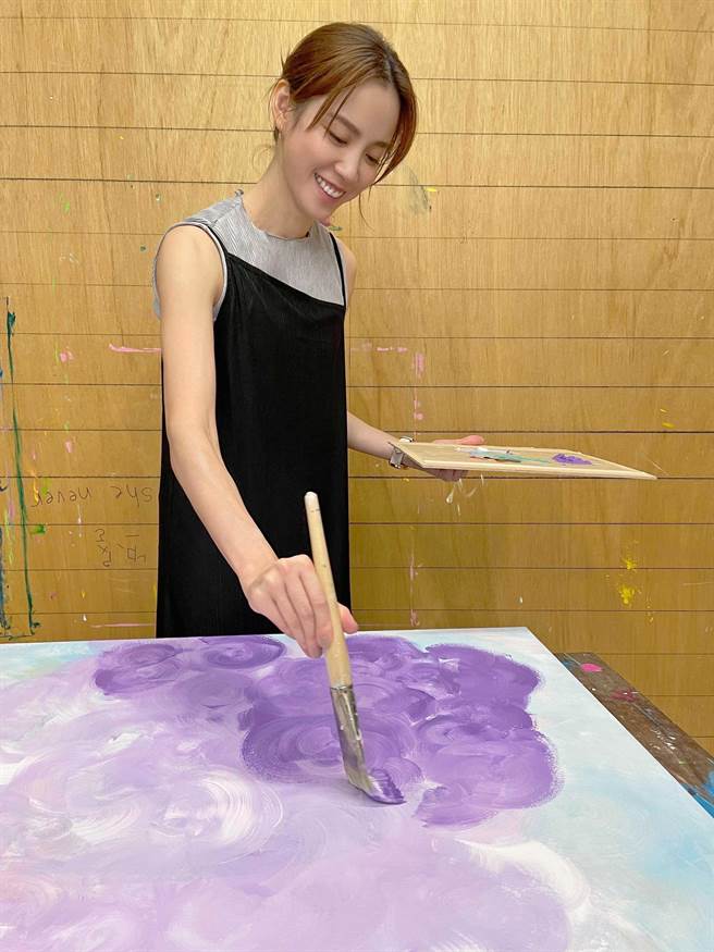 程予希醉心画画。（34的ㄅㄅ提供）