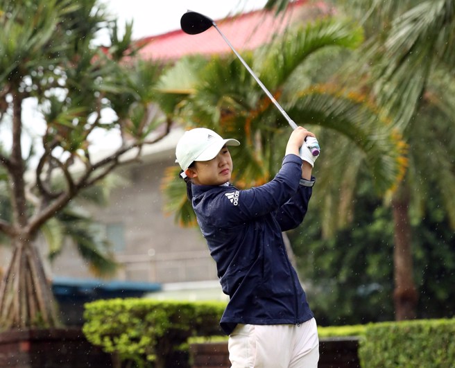 职业女将洪玉霖以72杆暂居第2。（台湾科技公益协进会）