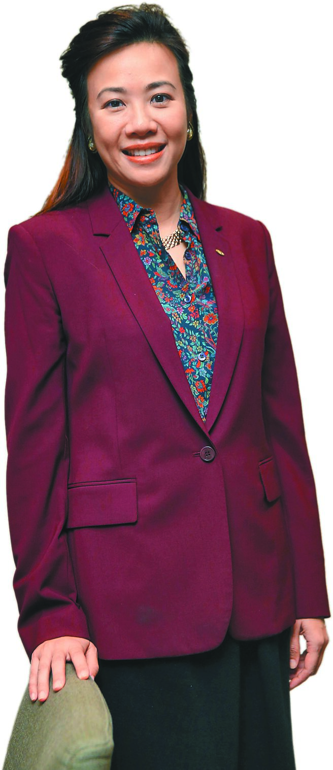 新光金大公主吴欣盈即将宣誓就职立委，也在脸书公布喜讯，将升格当母亲。图／本报资料照片