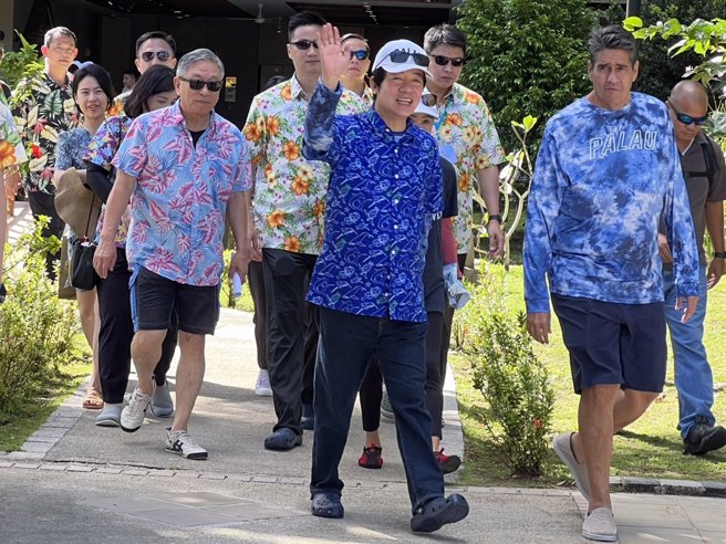 出訪帛琉第二天，賴清德一身輕裝休閒打扮。（曾薏蘋攝）