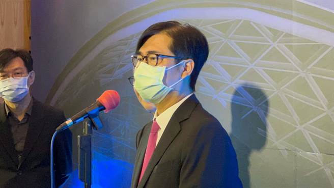 民进党高雄市长陈其迈今（2）日重申，他上任前是0座运动中心，而他上任后规画14座运动中心。（柯宗纬摄）