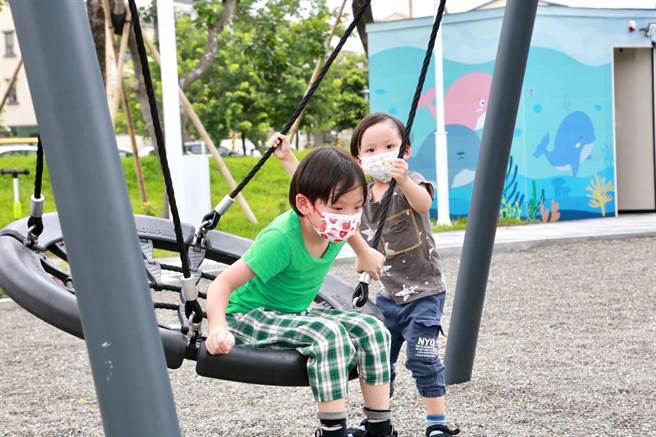 「市民的幸福不能等」，台南市政府积极规画39座小朋友心中想要的特色公园。(台南市政府提供／曹婷婷台南传真)