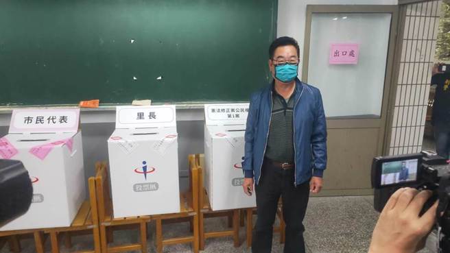 國民黨苗栗縣長候選人謝福弘26日下午5時10分宣布敗選。（讀者提供／謝明俊苗栗傳真）