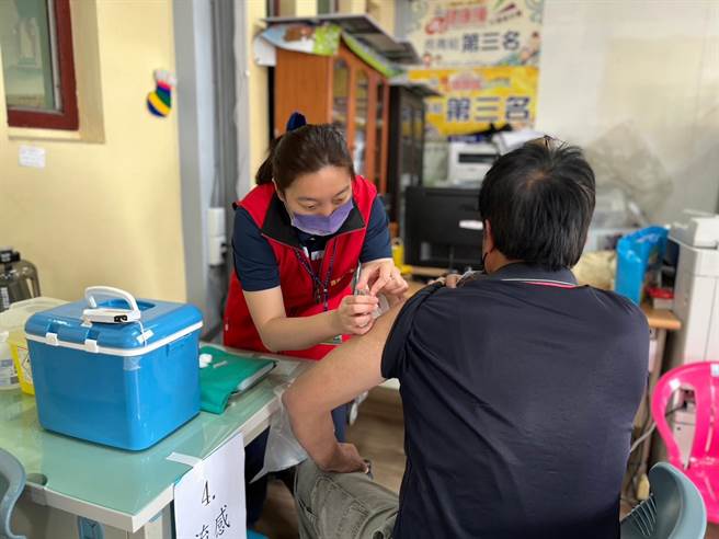 公费流感疫苗进入第二阶段开打，符合条件者尽快接种。（花莲县卫生局提供／王志伟花莲传真）