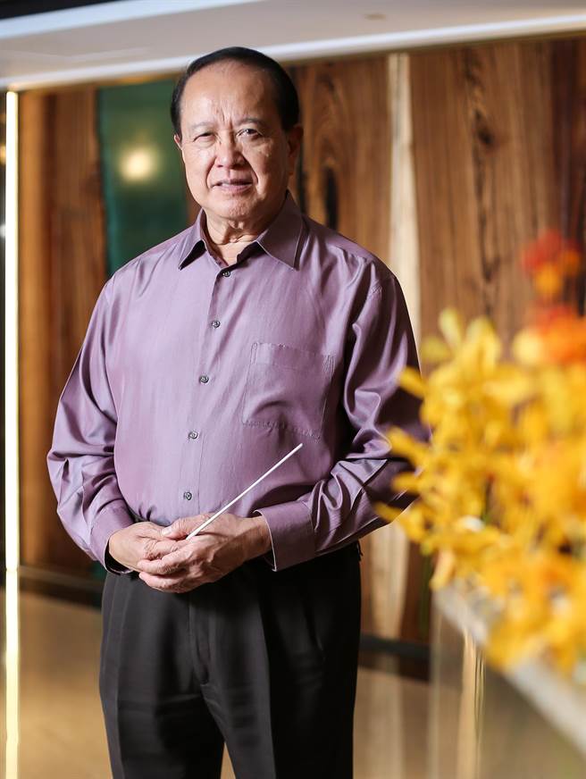 指挥家林望杰认为，与人相处和沟通是指挥工作重要的一环。（陈俊吉摄）