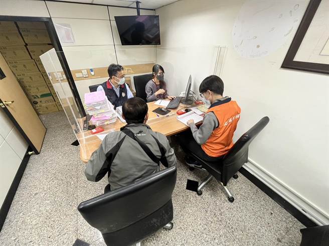 桃园市61岁宋姓建商积欠2012、2013年综合所得税及罚锾2047万元，遭行政执行署桃猿分署声请管收获准。（行政执行署桃园分署提供）