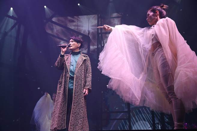 張信哲2日宣布將於明年2月25日、第3度登上台北小巨蛋開唱。（潮水音樂提供）