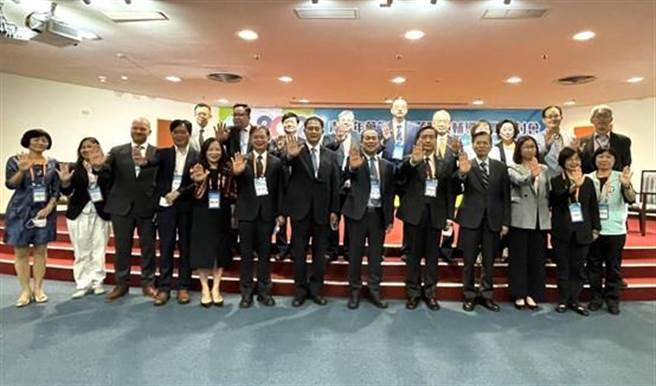 国立中正大学防制药物滥用教育中心及台湾药物滥用防治研究学会，举办青少年药物滥用预防与辅导研讨会。(翻摄照片／林郁平台北传真）