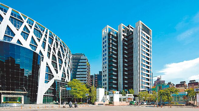 「冠德大直湛」位在大直站3号出口，拥有无可取代的地段优势。图／业者提供