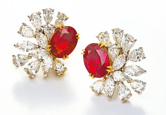 DAMIANI黄K金红宝石耳环，798万元。（DAMIANI提供）