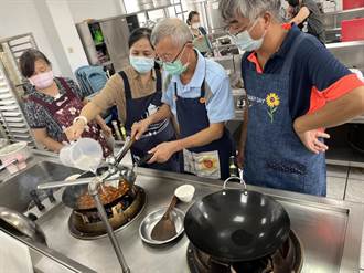 輔導職場第二春 中式美食小吃烹調訓練班學員結訓