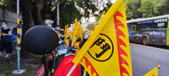 2022年秋斗将从今天至5日进行，今年主诉求为「逆风而行，反思民主」。（林良齐摄）