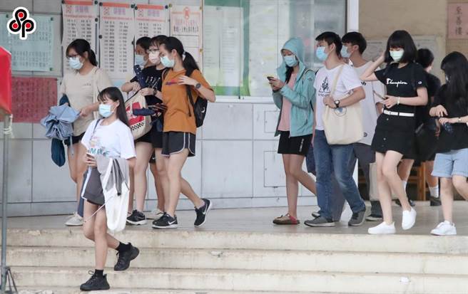 大考中心今(3)日舉辦記者會說明112學年第一次英聽測驗成績。(示意圖／本報資料照)