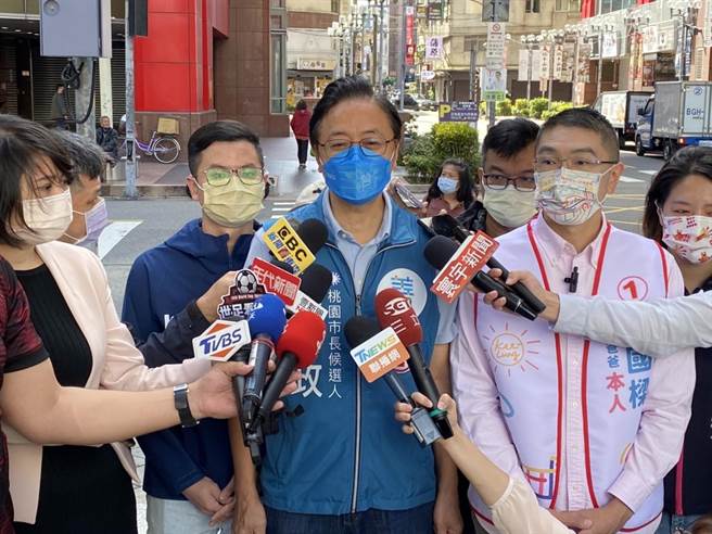 国民党桃园市长候选人张善政酸绿营选举操作太明显。（蔡明亘摄）