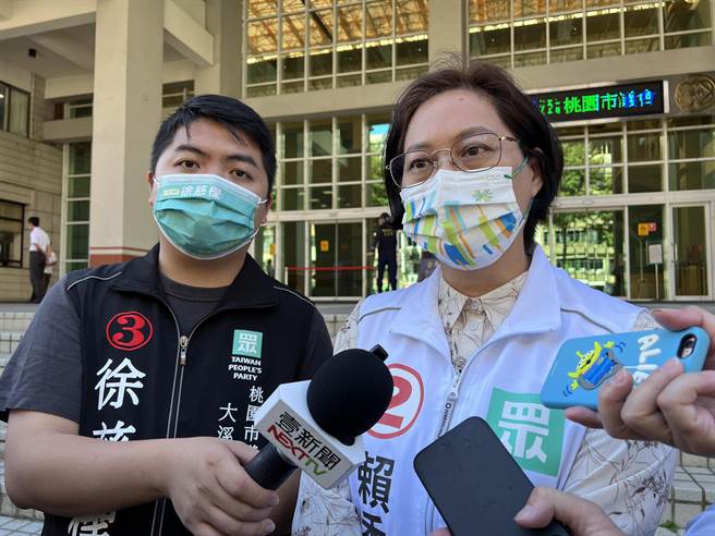 民眾黨桃園市長候選人賴香伶痛批民進黨因鄭運鵬選情落後，就拿產業發展當擋箭牌操弄選舉利多，斥蘇揆連自己女兒借牌得標都說不清，卻把護國神山不能對外公開的重訊拿出來說嘴，政治手法鑿斧很深。(蔡依珍攝)