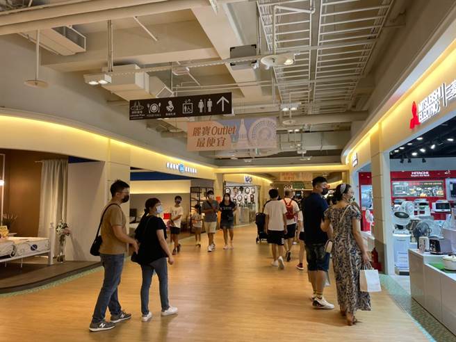 高单价家电用品类买气旺，明显感受买气回温。（丽宝乐园渡假区提供）