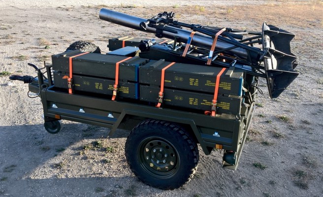 Expal 120-MX2-SM是一种基于单轴拖车的120毫米迫击炮，能够在最远8公里的范围内打击各种目标。（立陶宛国防部)