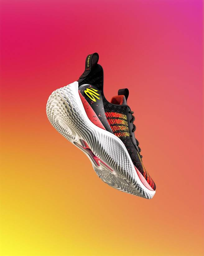 Curry Flow 10全新研發兩種不同密度UA FLOW科技，底部強化抓地力、中層優化緩震，幫助起跳和轉向更加舒適。（UA提供）