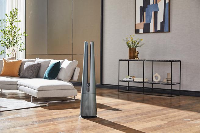 LG在台全新推出LG PuriCare AeroTower风革机UV抑菌三合一凉暖空气清净机，将会在明天（4日）开跑的台北电器空调影音3C展首次登场，让民眾率先为入冬过敏季做好准备。（LG提供）