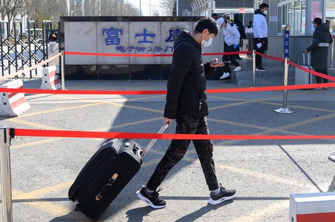 富士康郑州厂爆发疫情。（示意图／中新社）