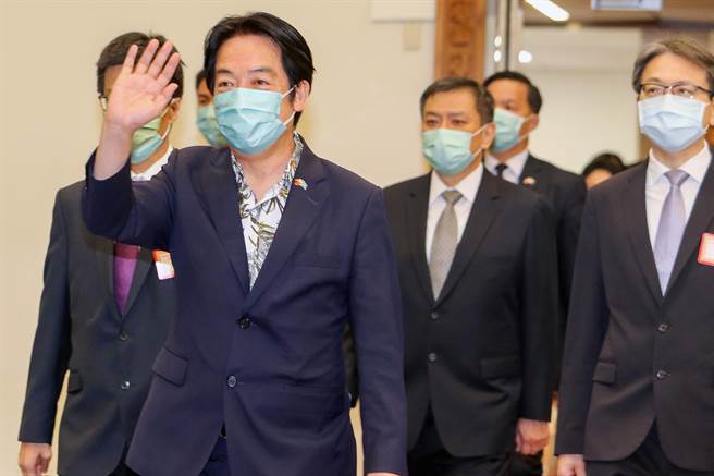 副总统赖清德结束帛琉访问行程于3日晚间返抵国门，他在桃机发表谈话表示，惠恕仁总统公开宣称，台湾已经带给帛琉新的希望，同时也肯定访问成果，公开讚扬访问团是满贯全垒打再加一分。（陈麒全摄）