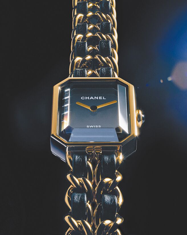 香奈儿Premiere腕表原创款，18万6000元。（CHANEL提供）