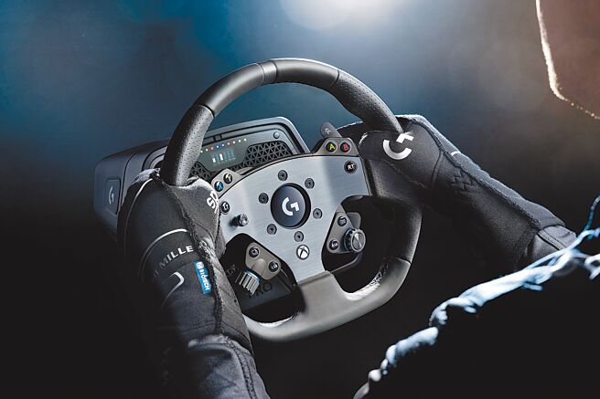 Logitech G此次就以「The future gaming of Logitech G」为主题，现场设立了包括云游戏体验、VR感官体验、PRO专业级模拟赛车及情境式电脑游戏设备专区等四大展区。（Logitech提供）