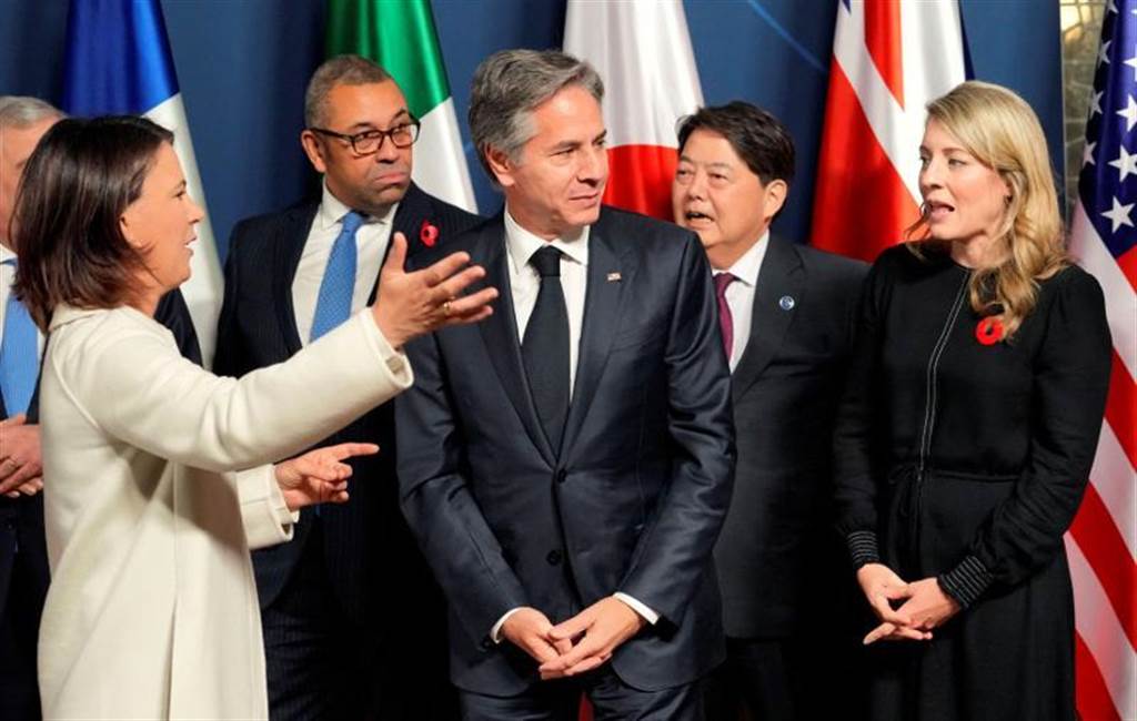 七大工业国集团（G7）3日在德国西部明斯特市（Munster）举行外长会议，图左为G7轮值主席国德国的外长贝尔伯克。（图片／路透）(photo:ChinaTimes)