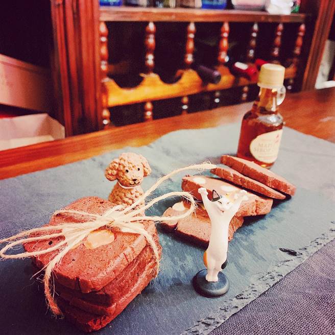 号称部东社工室的心灵烘焙师，黄建豪的西点作品总会散发一股和谐寧静的气韵。（部东医院提供／蔡旻妤台东传真）