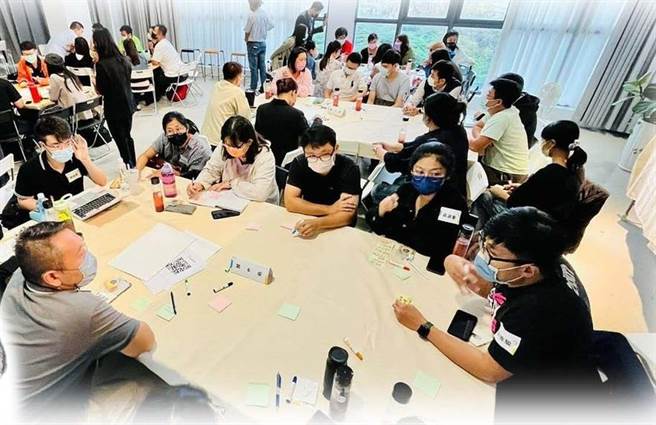 彰化县政府青年发展启动「青创企业深度辅导计画」，辅导创业家跨越经营障碍。（彰化县政府提供／吴敏菁彰化传真）