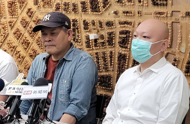 林秉文（右）因涉嫌洗钱等罪被捕。（图／中时资料照片）