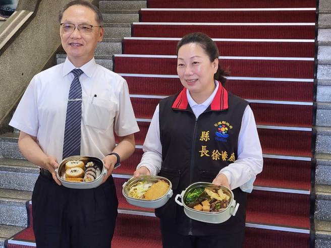 花蓮縣長徐榛蔚積極推廣低碳生活，打造花蓮成為一個低碳永續、宜居幸福的城市。（圖／花蓮縣環保局提供）