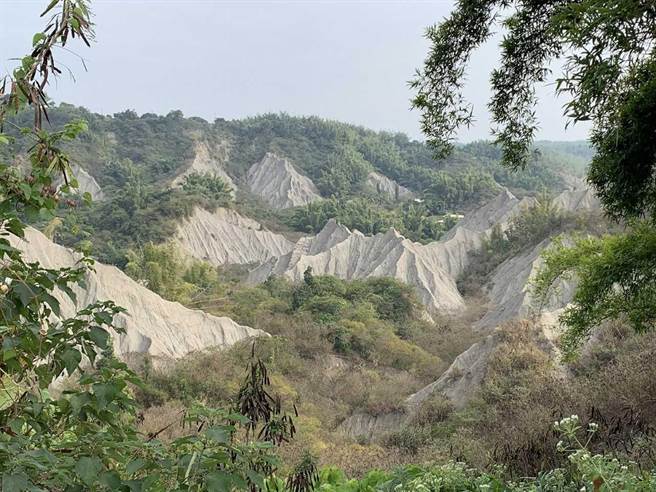 纳入的龍崎区惡地自然地景，西拉雅管理处希望进一步开发特色游程。（西拉雅管理处提供／张毓翎台南传真）