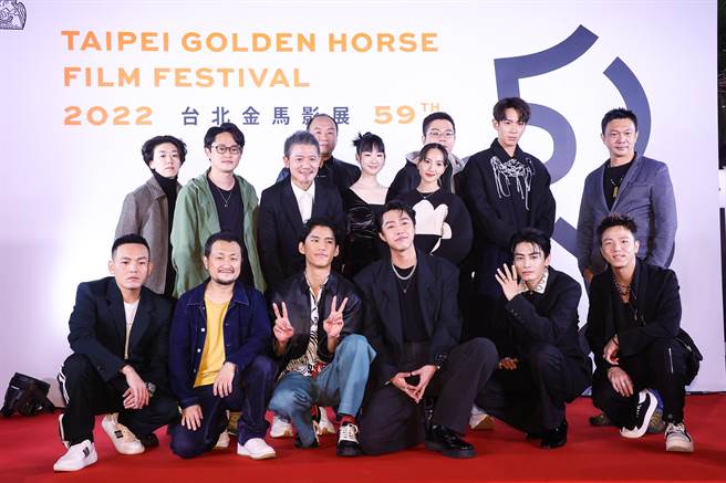 《黑的教育》劇組今合體登上金馬星光首映。（羅永銘攝）